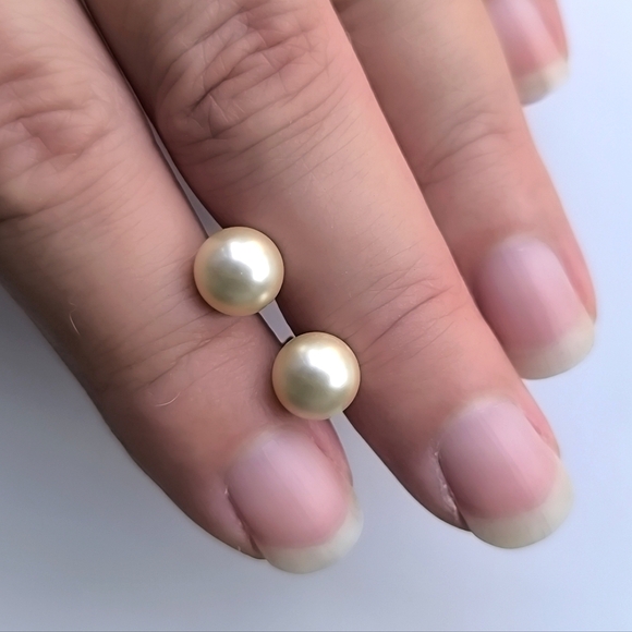 Classic White Pearl Stud Earrings - Picture 7 of 10